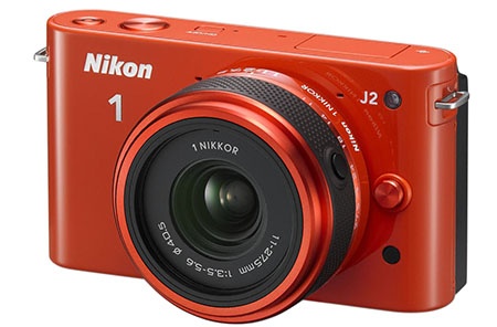 Nikon 1 J2 + 1 Nikkor 11-27,5 mm oranžový